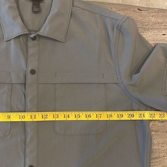 NWT Zella short sleeve shirt Grey Magnet size medium - Picture 8 of 11